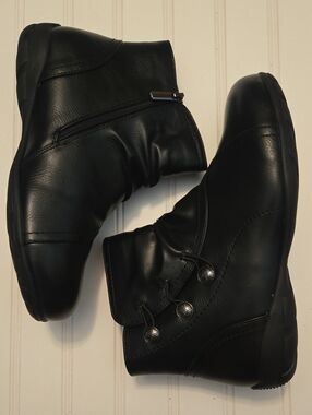 New Cloud Walkers Women Ankle Boots / Size 8W